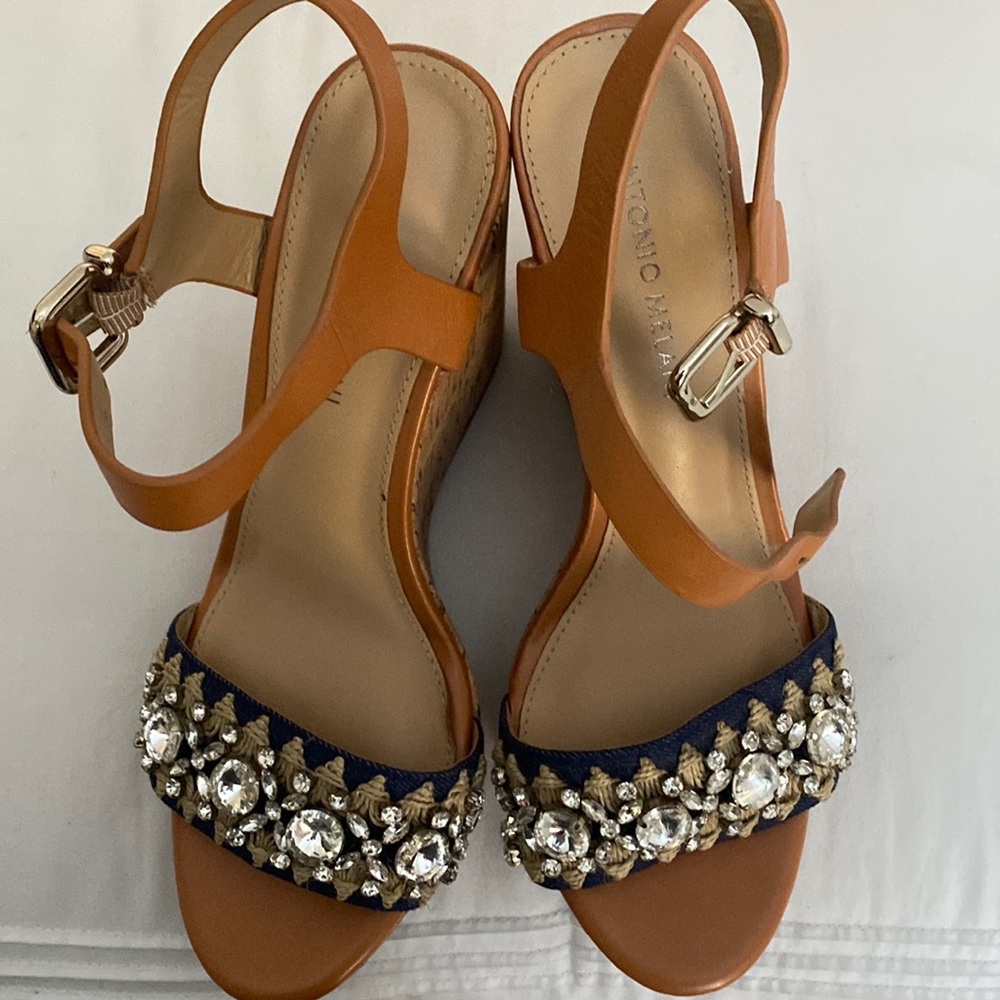 Women’s shoe by Antonio Melani